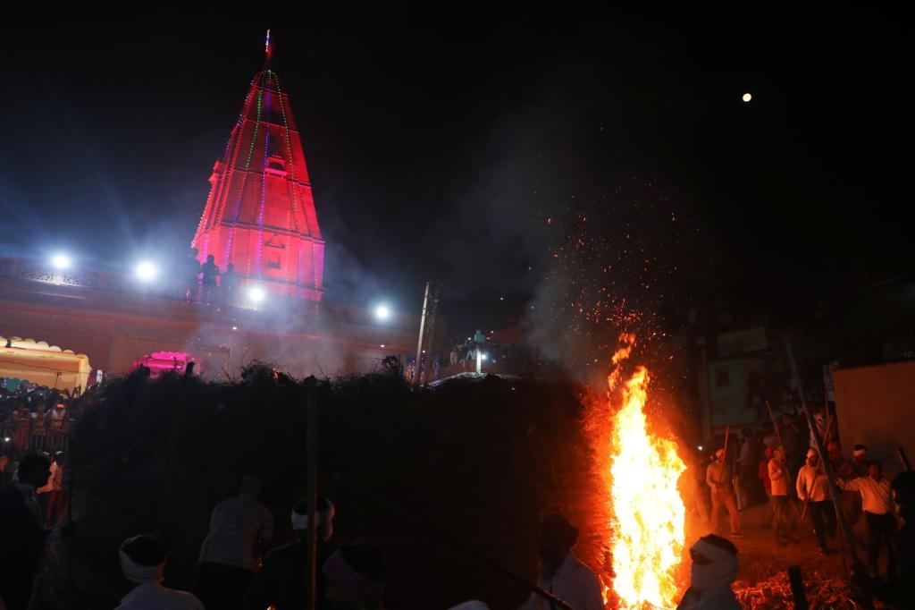 फालेन की होली